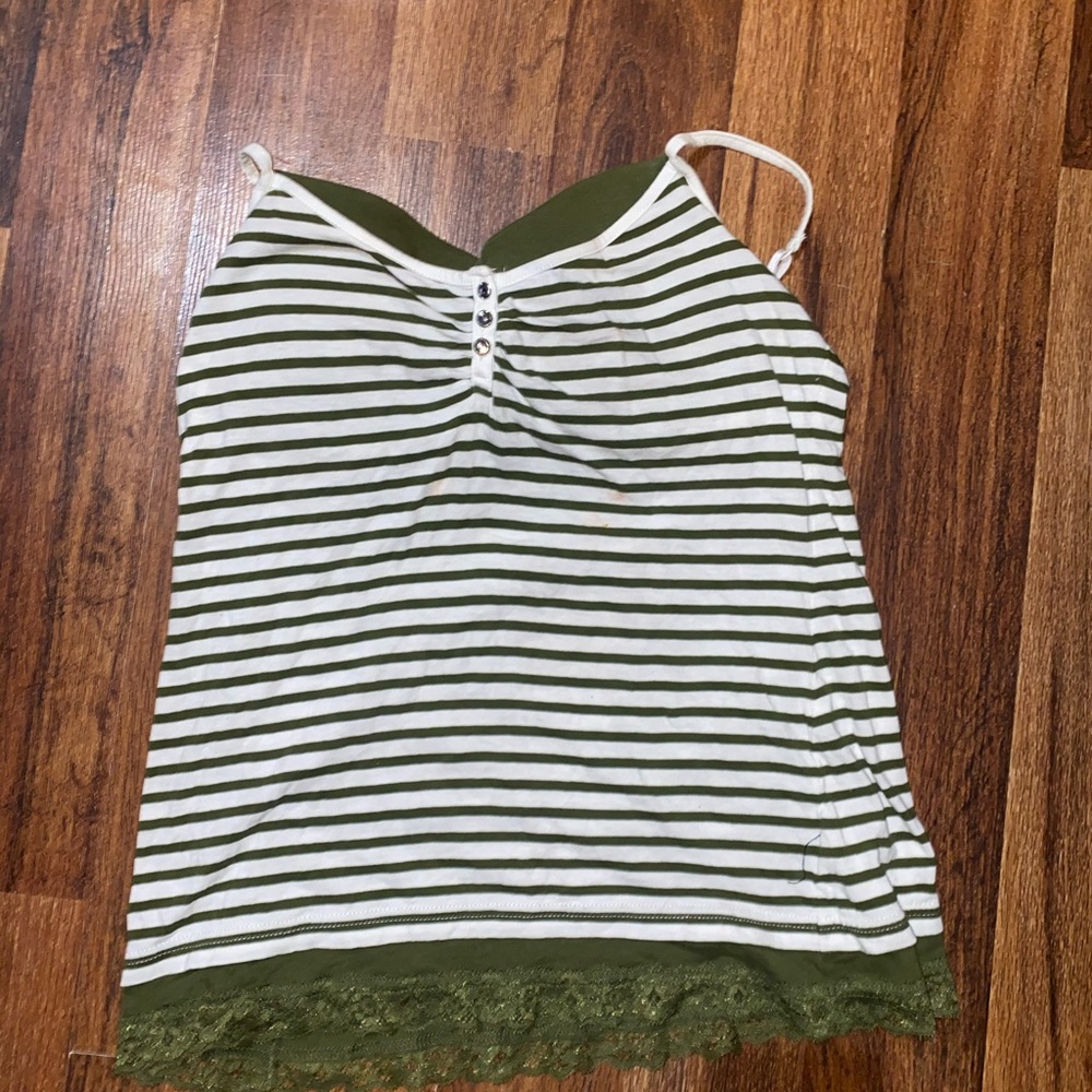 Cute green top
